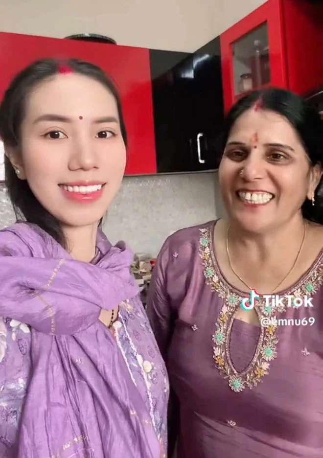 Cô gái Việt yêu thiếu gia Ấn Độ, “mất điểm” với bố mẹ chồng ngay lần đầu gọi video, cái kết bất ngờ Cô gái Việt yêu thiếu gia Ấn Độ, “mất điểm” với bố mẹ chồng ngay lần đầu gọi video, cái kết bất ngờ