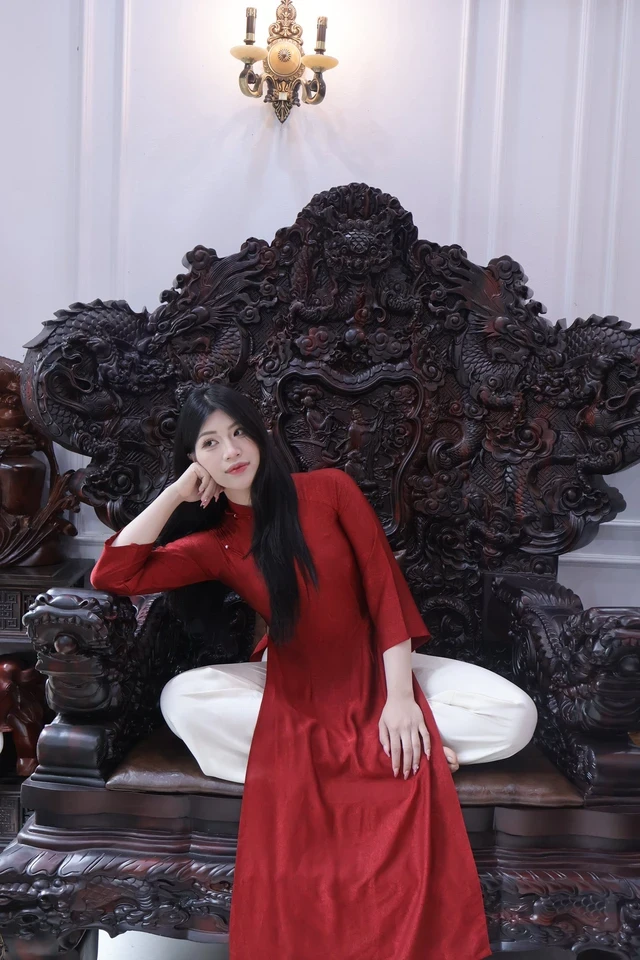 Cô gái xinh đẹp, cao 1m72 "gây sốt" ở sới vật hội làng Bắc Ninh, tiết lộ tiêu chí chọn bạn trai Cô gái xinh đẹp, cao 1m72 "gây sốt" ở sới vật hội làng Bắc Ninh, tiết lộ tiêu chí chọn bạn trai