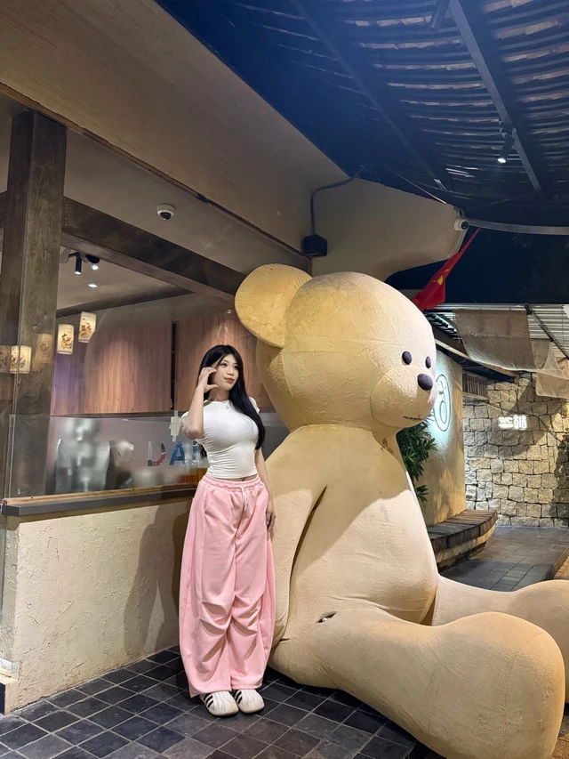 Cô gái xinh đẹp, cao 1m72 "gây sốt" ở sới vật hội làng Bắc Ninh, tiết lộ tiêu chí chọn bạn trai Cô gái xinh đẹp, cao 1m72 "gây sốt" ở sới vật hội làng Bắc Ninh, tiết lộ tiêu chí chọn bạn trai