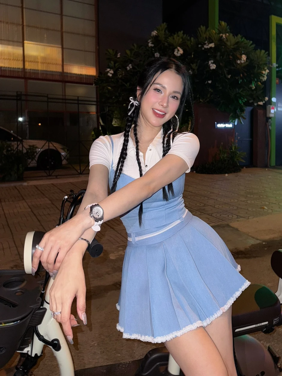 Cơm nhà của Diệp Lâm Anh và tình trẻ Phạm Kiên