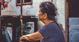 Con dâu xin tôi đồng ý 1 việc trước ngày đi đẻ, tôi không biết có nên gật đầu vì sợ tiếng xấu sẽ về mình