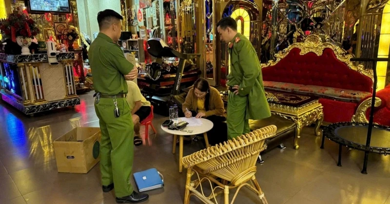 Công an kiểm tra đột xuất nhiều cơ sở xoa bóp, massage