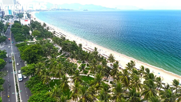 Công trình chắn biển được tháo dỡ, đường ven biển Nha Trang khoe diện mạo mới Công trình chắn biển được tháo dỡ, đường ven biển Nha Trang khoe diện mạo mới