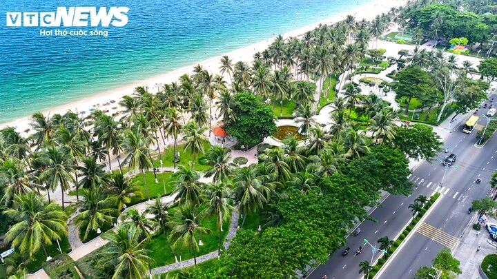 Công trình chắn biển được tháo dỡ, đường ven biển Nha Trang khoe diện mạo mới Công trình chắn biển được tháo dỡ, đường ven biển Nha Trang khoe diện mạo mới