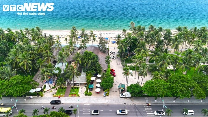 Công trình chắn biển được tháo dỡ, đường ven biển Nha Trang khoe diện mạo mới Công trình chắn biển được tháo dỡ, đường ven biển Nha Trang khoe diện mạo mới