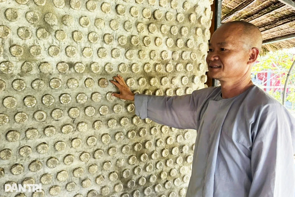 Công trình độc đáo từ 70.000 chai nhựa trong ngôi chùa bên bờ biển Công trình độc đáo từ 70.000 chai nhựa trong ngôi chùa bên bờ biển