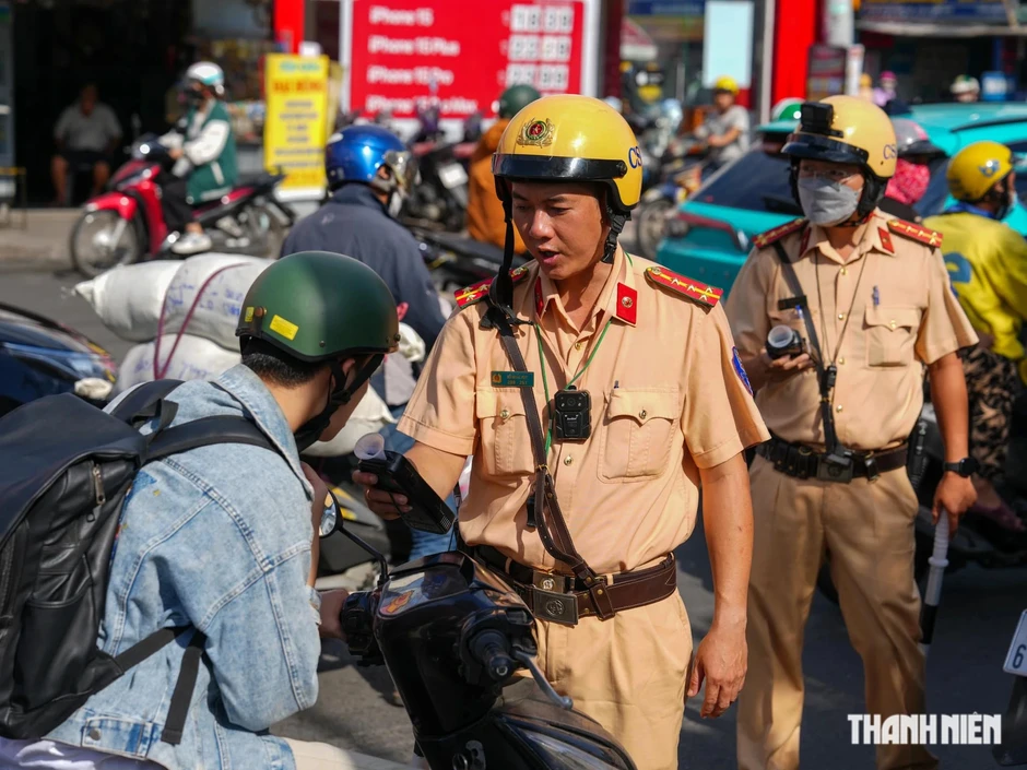 CSGT TP.HCM ra quân cao điểm 45 ngày đêm: Những lỗi nào bị phạt nghiêm? CSGT TP.HCM ra quân cao điểm 45 ngày đêm: Những lỗi nào bị phạt nghiêm?
