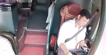CSGT TP.HCM sắp triển khai camera AI phát hiện tài xế dùng điện thoại khi lái xe