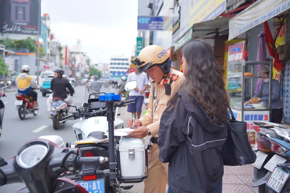 CSGT TP.HCM tăng cường xử lý 5 lỗi vi phạm gây tai nạn: Có lỗi rất quen CSGT TP.HCM tăng cường xử lý 5 lỗi vi phạm gây tai nạn: Có lỗi rất quen