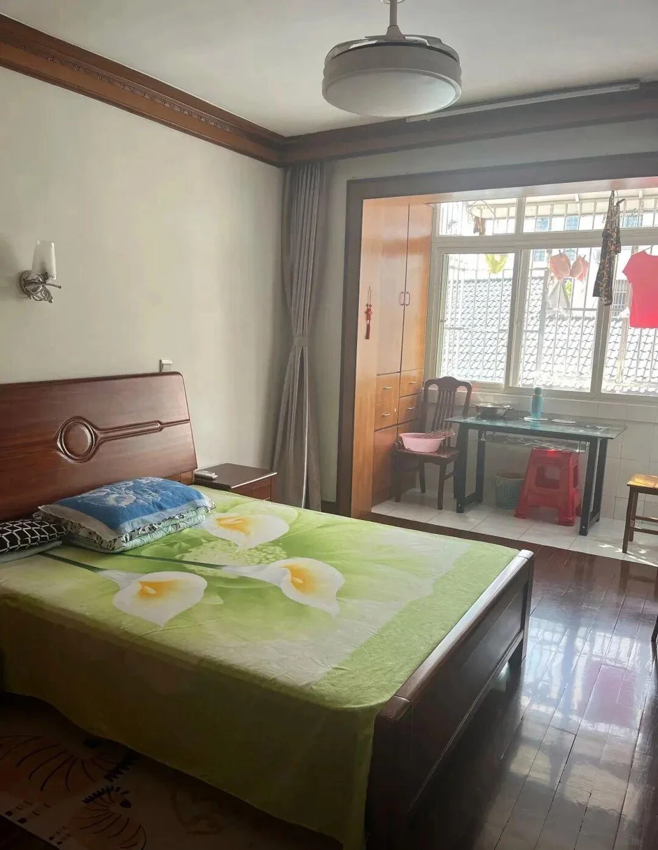 Cụ bà 75 tuổi sống tự lập: Căn nhà nhỏ và cuộc sống bình yên không làm phiền con cháu