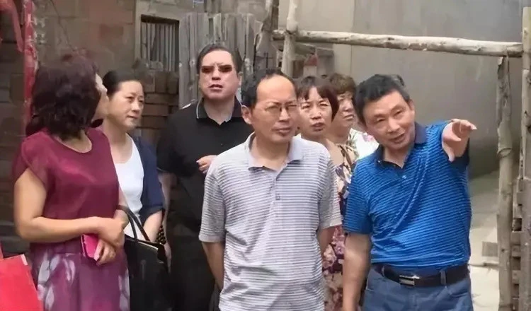 Cú trượt dài của thần đồng đỗ Thủ khoa năm 16 tuổi Cú trượt dài của thần đồng đỗ Thủ khoa năm 16 tuổi