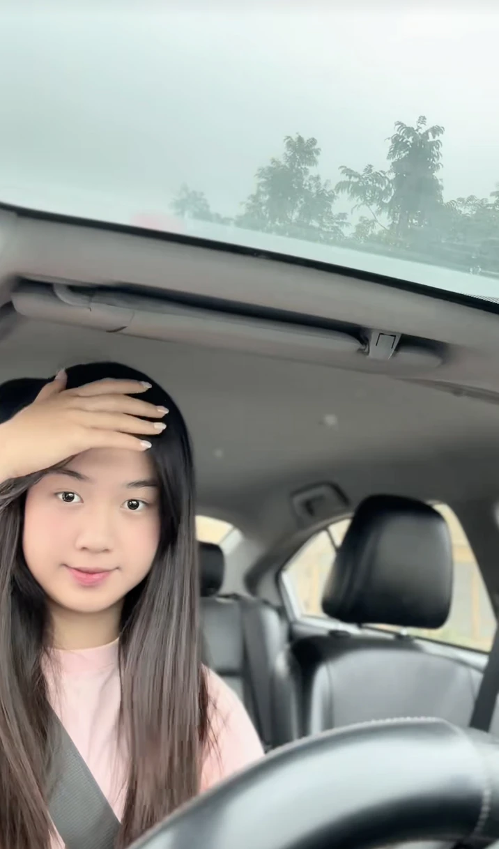 Cuộc sống hiện tại của Hiền Mai - thủ khoa khối A00 từng gây sốt: Ở căn hộ cao cấp, đang học lái ô tô, có cả trợ lý riêng? Cuộc sống hiện tại của Hiền Mai - thủ khoa khối A00 từng gây sốt: Ở căn hộ cao cấp, đang học lái ô tô, có cả trợ lý riêng?