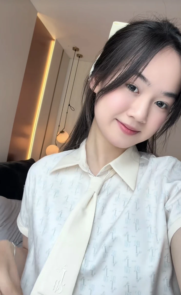Cuộc sống hiện tại của Hiền Mai - thủ khoa khối A00 từng gây sốt: Ở căn hộ cao cấp, đang học lái ô tô, có cả trợ lý riêng? Cuộc sống hiện tại của Hiền Mai - thủ khoa khối A00 từng gây sốt: Ở căn hộ cao cấp, đang học lái ô tô, có cả trợ lý riêng?