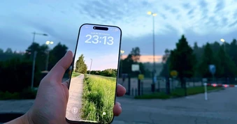 Cuộc sống ở nơi mùa hè không có đêm, 23h vẫn đi câu cá, vào rừng hái quả