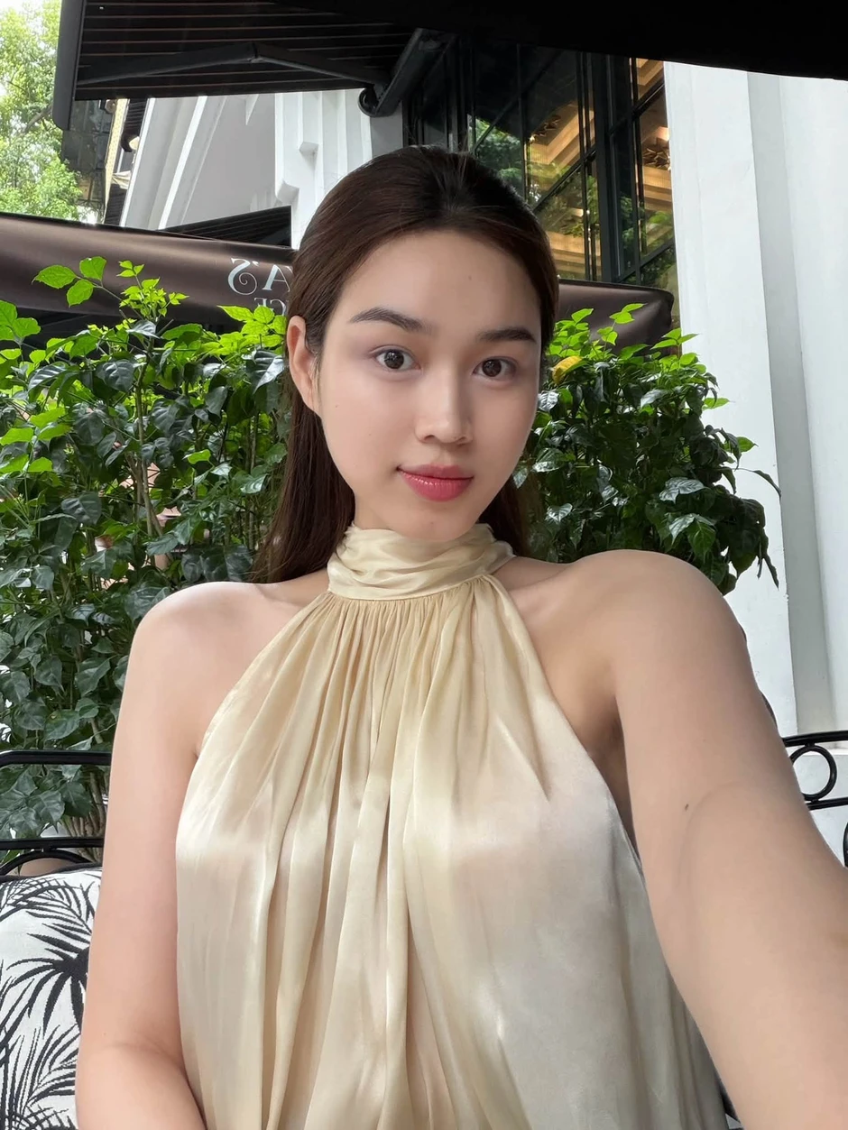 Đã rõ chuyện Hoa hậu Đỗ Hà đang mang thai con đầu lòng Đã rõ chuyện Hoa hậu Đỗ Hà đang mang thai con đầu lòng