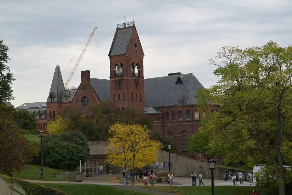Đại học Cornell xử lý vụ xâm hại tình dục gây chấn động
