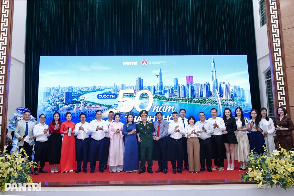 Đại tá Tư Cang: "Tôi mang ơn nghĩa tình người dân TPHCM" Đại tá Tư Cang: "Tôi mang ơn nghĩa tình người dân TPHCM"