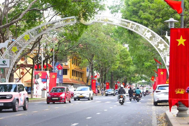 Đắk Lắk đề xuất thêm 2 triệu đồng/tháng hỗ trợ cán bộ đi làm xa sau sáp nhập Đắk Lắk đề xuất thêm 2 triệu đồng/tháng hỗ trợ cán bộ đi làm xa sau sáp nhập