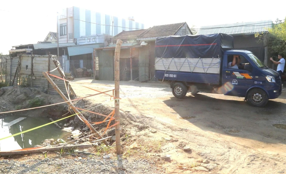 Dân ngán ngẩm dự án mở rộng quốc lộ hơn 1.800 tỷ thi công kiểu 'rùa bò'