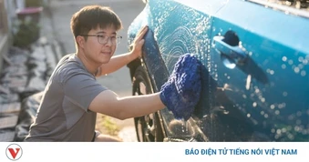 Đàn ông bỗng chăm dọn rửa ô tô nhiều khả năng đang ngoại tình