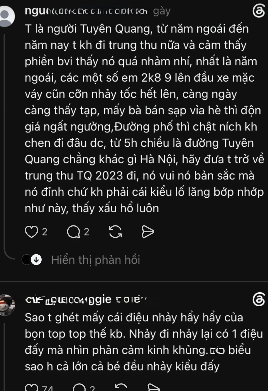 Dân tình "nhức mắt" cảnh rước đèn biến tướng: Nhảy nhót "cà hẩy", trang phục hở hang gây phản cảm