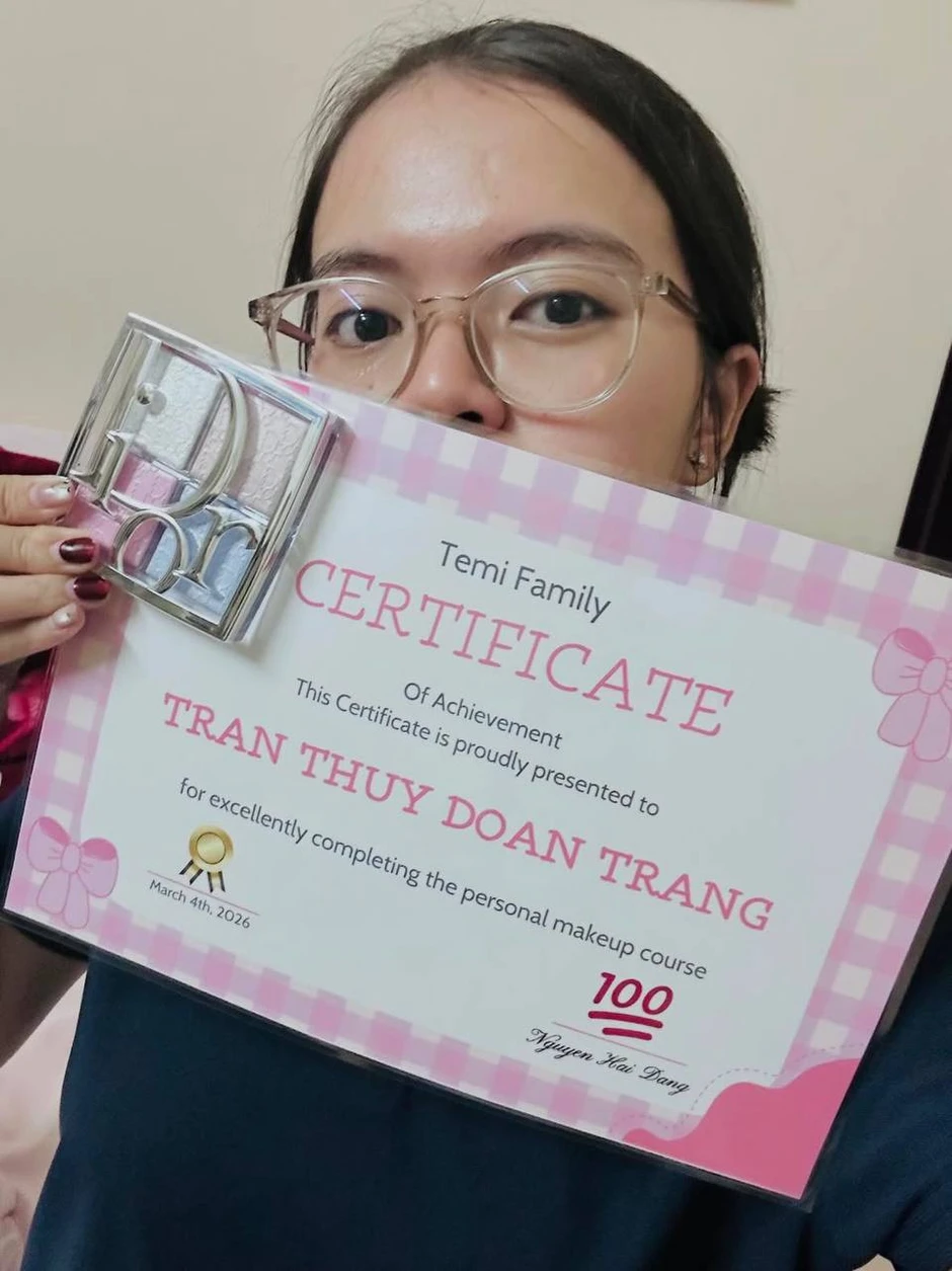 Dân văn phòng đổ xô đi học makeup cá nhân để đẹp như "thay đầu": Thừa tiền mới chi 3 - 5 triệu cho 3 bữa học?