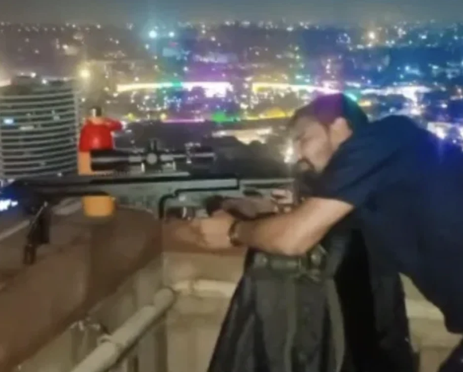 Đăng video khi đang làm nhiệm vụ, xạ thủ làm lộ vị trí bắn tỉa Đăng video khi đang làm nhiệm vụ, xạ thủ làm lộ vị trí bắn tỉa