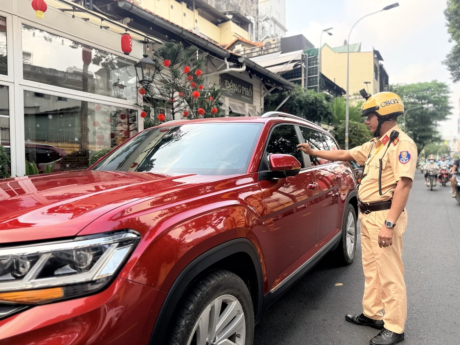 Danh sách ô tô dừng đỗ sai quy định bị CSGT Hàng Xanh phạt nguội tháng 2.2026