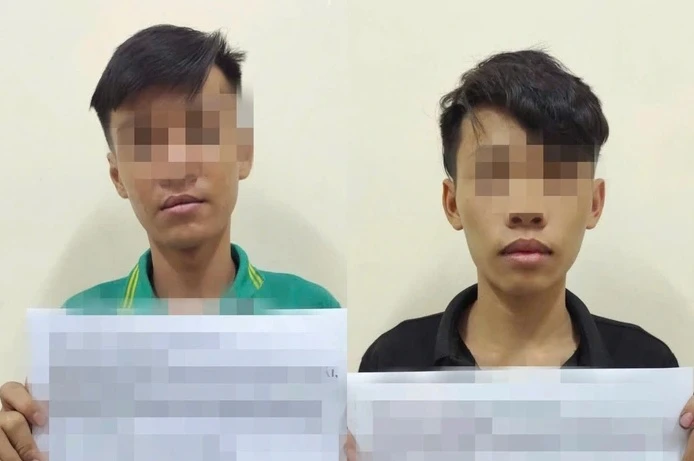 Danh tính 2 đối tượng truy đuổi, ném mũ bảo hiểm tấn công đôi nam nữ trên đường Danh tính 2 đối tượng truy đuổi, ném mũ bảo hiểm tấn công đôi nam nữ trên đường