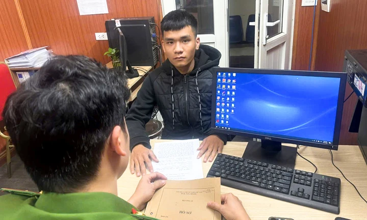 Danh tính nam thanh niên chặn đánh 2 phụ nữ giữa khu dân cư Hà Nội Danh tính nam thanh niên chặn đánh 2 phụ nữ giữa khu dân cư Hà Nội