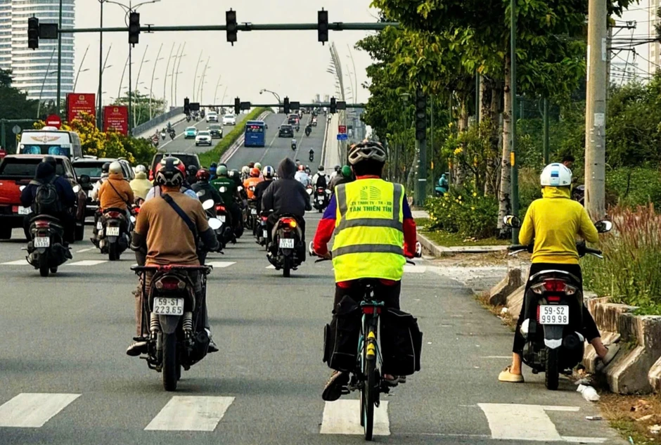 Đạp xe đi làm ở TP.HCM: Kinh nghiệm của người bỏ xe máy 6 năm Đạp xe đi làm ở TP.HCM: Kinh nghiệm của người bỏ xe máy 6 năm