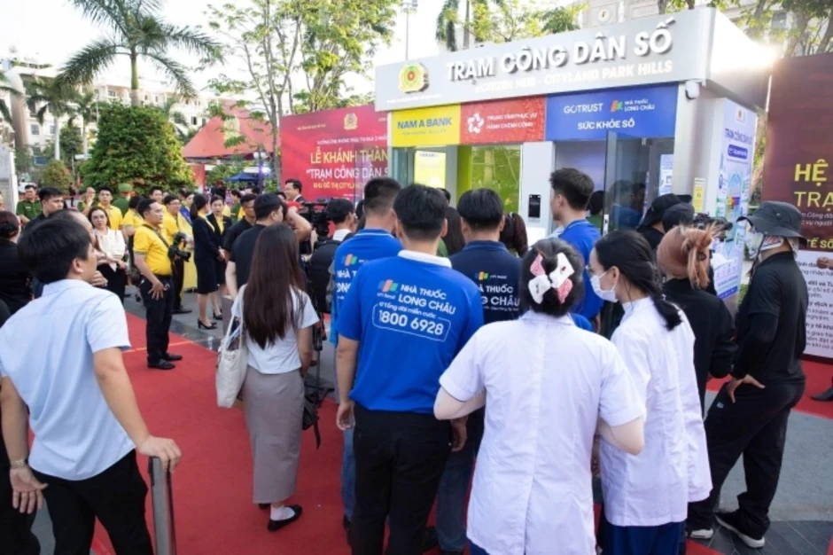 Dấu ấn Long Châu trong phát triển tiện ích y tế số Dấu ấn Long Châu trong phát triển tiện ích y tế số