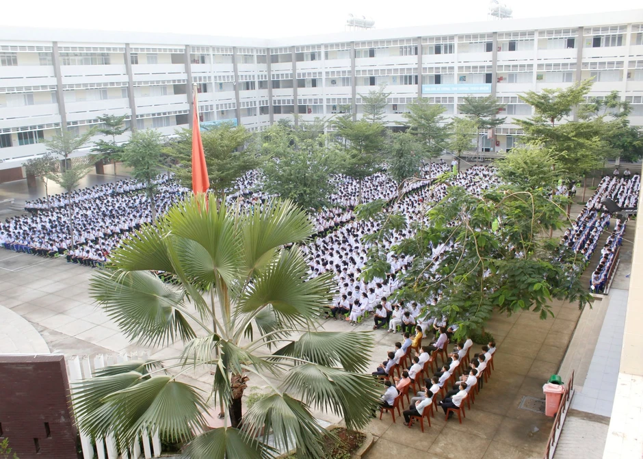 Đây là trường tư thục có thành tích thi tốt nghiệp THPT ĐỈNH nhất năm nay: Nổi tiếng với kỷ luật cao, học sinh không được dùng điện thoại!