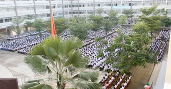 Đây là trường tư thục có thành tích thi tốt nghiệp THPT ĐỈNH nhất năm nay: Nổi tiếng với kỷ luật cao, học sinh không được dùng điện thoại!