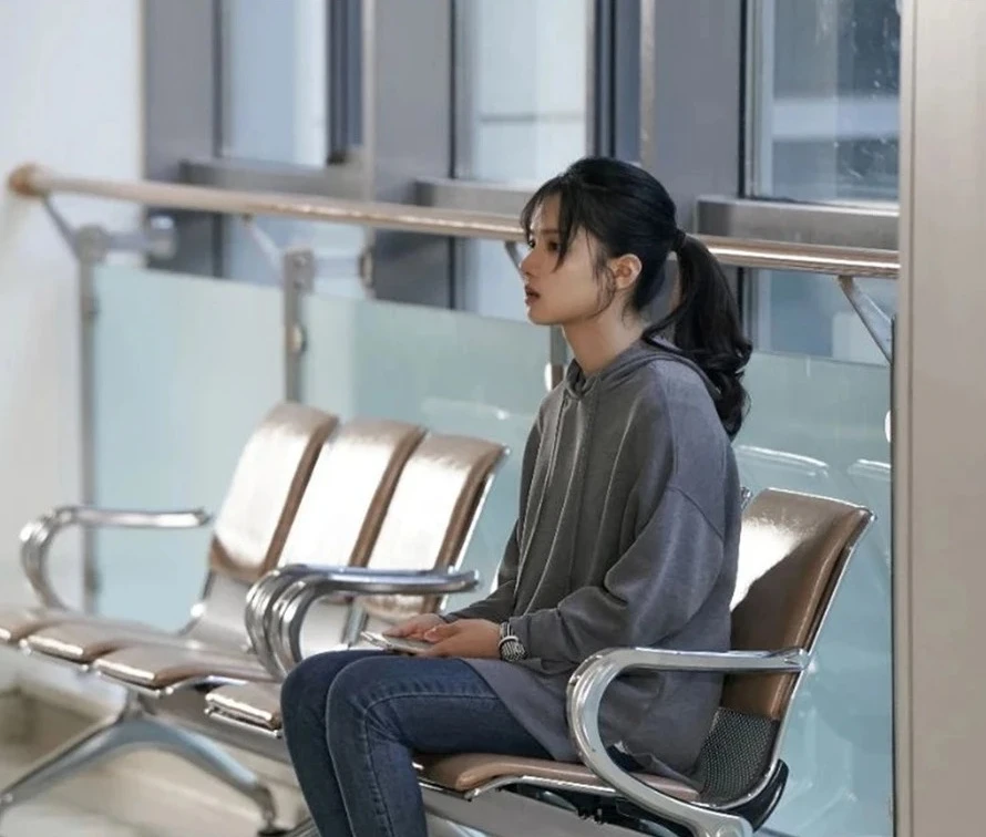 Đề tài đang nóng trên Threads: Gánh nặng của người trẻ làm văn phòng mà bố mẹ không có lương hưu! Đề tài đang nóng trên Threads: Gánh nặng của người trẻ làm văn phòng mà bố mẹ không có lương hưu!