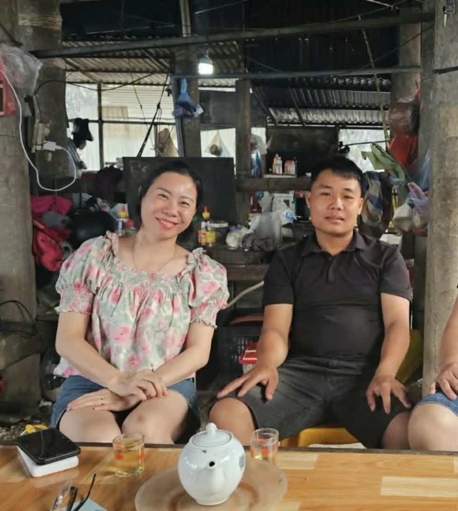 Đi tìm chủ nhân túi xách bị bỏ quên ở đèo Đá Trắng Đi tìm chủ nhân túi xách bị bỏ quên ở đèo Đá Trắng