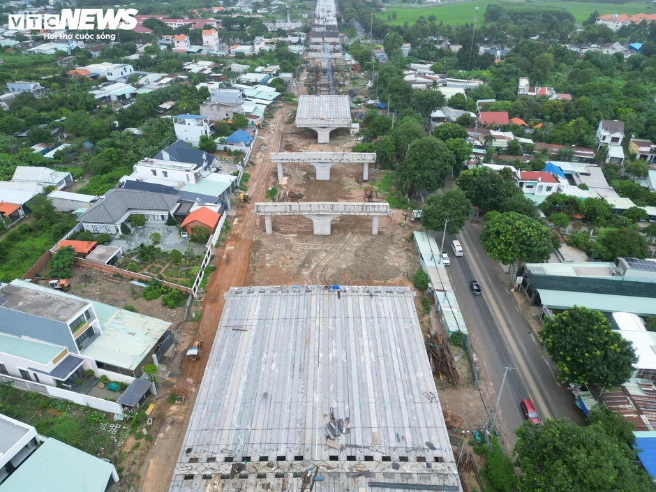 Diện mạo đường 13.900 tỷ đồng nối cao tốc với biển TP.HCM sau hơn 1 năm thi công