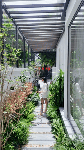 Doãn Hải My đam mê làm một việc trong căn biệt thự của Văn Hậu Doãn Hải My đam mê làm một việc trong căn biệt thự của Văn Hậu