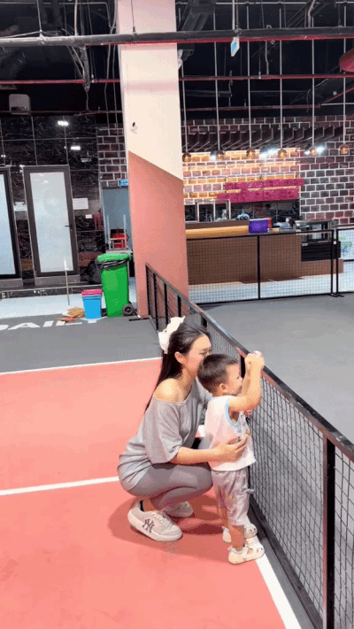 Doãn Hải My lên sân pickleball cũng trang điểm không sót bước nào, chạy 3 vòng thì "bỏ cuộc" Doãn Hải My lên sân pickleball cũng trang điểm không sót bước nào, chạy 3 vòng thì "bỏ cuộc"