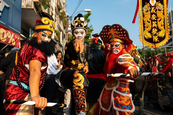 Đoàn lân, sư, rồng diễu hành rộn rã trong Lễ hội Nguyên tiêu Đoàn lân, sư, rồng diễu hành rộn rã trong Lễ hội Nguyên tiêu
