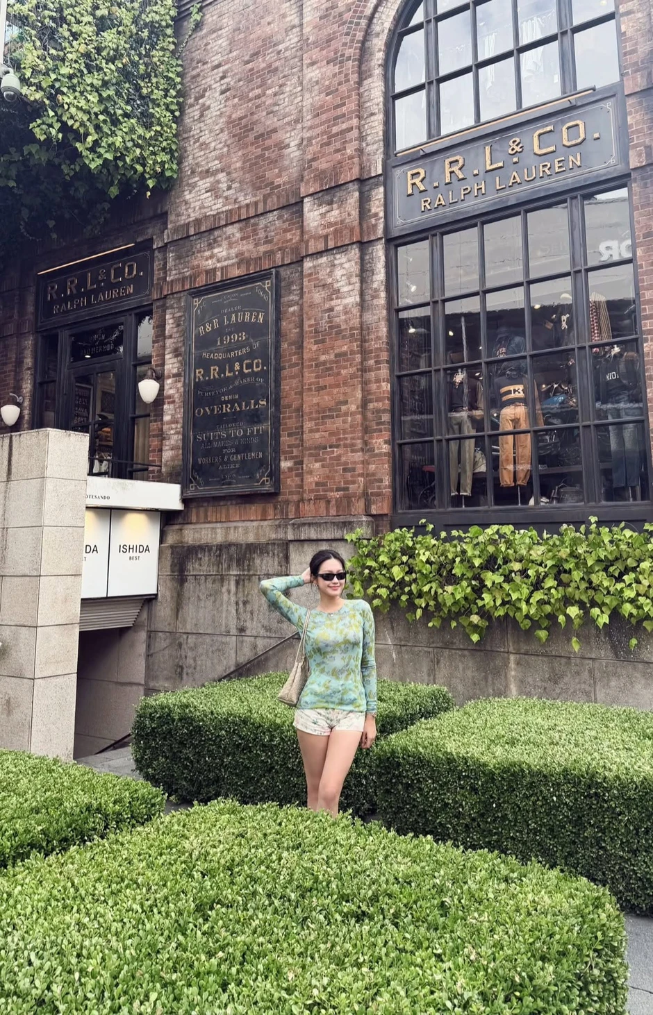 Đoàn Văn Hậu và Doãn Hải My tiếp tục đi nghỉ dưỡng, khoe loạt khoảnh khắc gia đình sau chuyến Nhật Bản