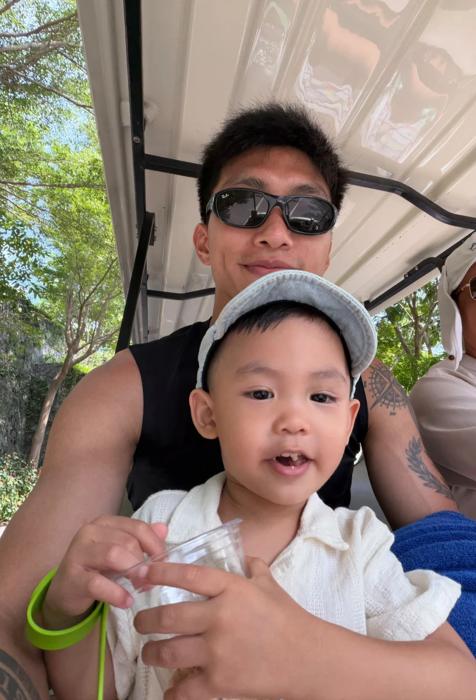 Đoàn Văn Hậu và Doãn Hải My tiếp tục đi nghỉ dưỡng, khoe loạt khoảnh khắc gia đình sau chuyến Nhật Bản