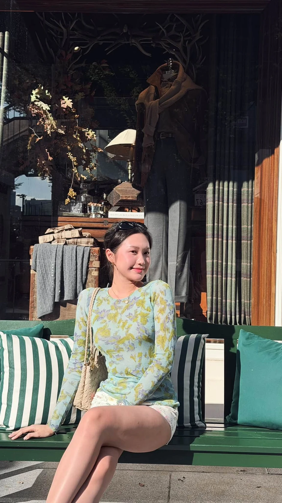 Đoàn Văn Hậu và Doãn Hải My tiếp tục đi nghỉ dưỡng, khoe loạt khoảnh khắc gia đình sau chuyến Nhật Bản