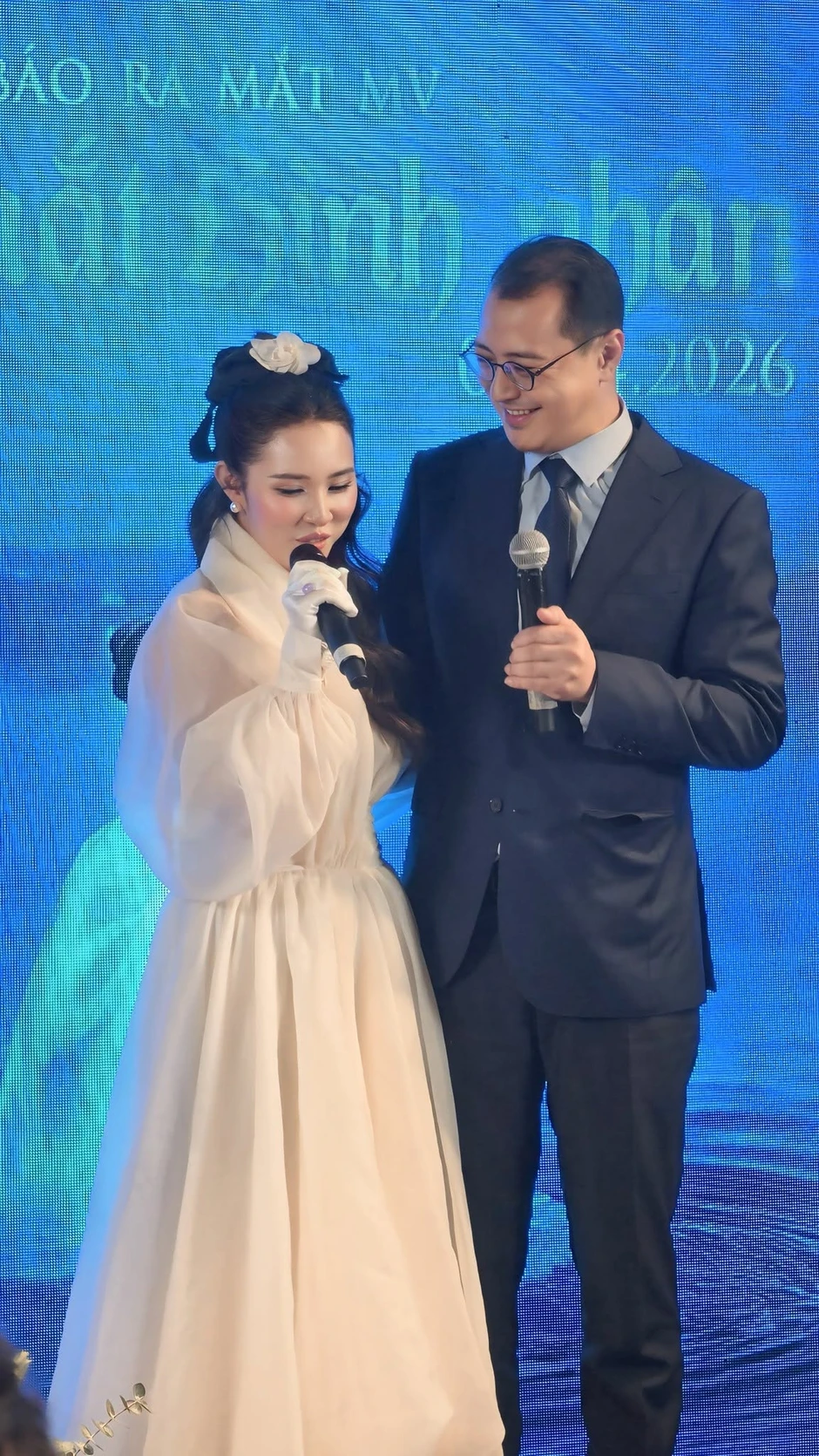 Doanh nhân SN 1988 từng đóng phim VTV nổi tiếng 17 năm trước: Diện mạo trước khi “biến mất” khỏi màn ảnh viral trở lại Doanh nhân SN 1988 từng đóng phim VTV nổi tiếng 17 năm trước: Diện mạo trước khi “biến mất” khỏi màn ảnh viral trở lại