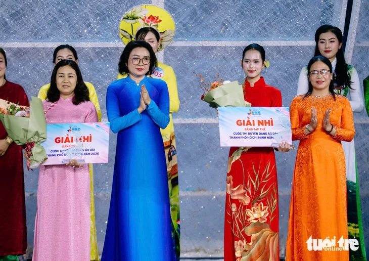 Đội ‘Vàng son tên Bác’ đoạt giải nhất Duyên dáng áo dài TP.HCM 2026 Đội ‘Vàng son tên Bác’ đoạt giải nhất Duyên dáng áo dài TP.HCM 2026