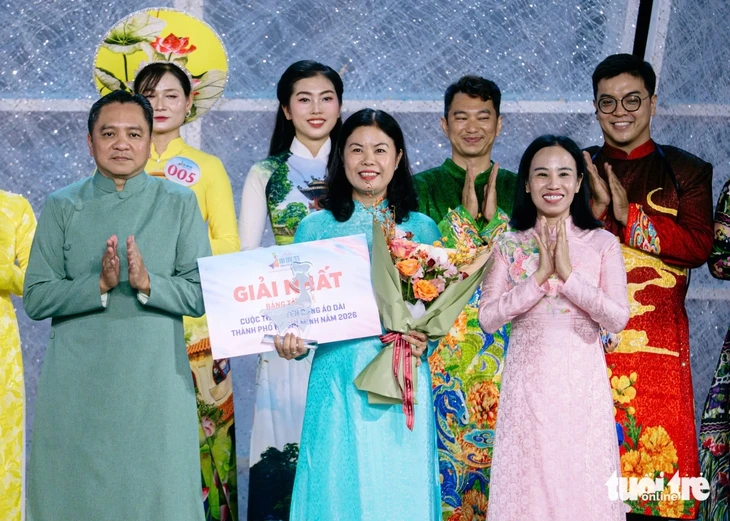 Đội ‘Vàng son tên Bác’ đoạt giải nhất Duyên dáng áo dài TP.HCM 2026 Đội ‘Vàng son tên Bác’ đoạt giải nhất Duyên dáng áo dài TP.HCM 2026