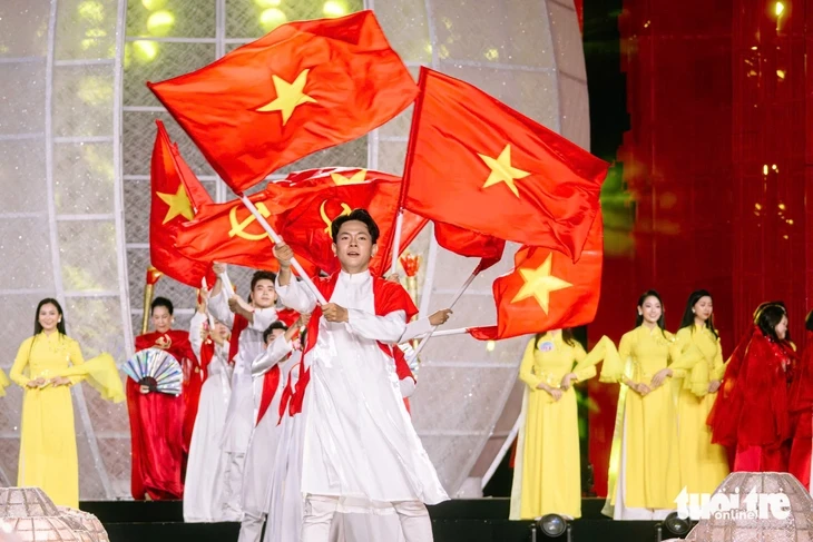 Đội ‘Vàng son tên Bác’ đoạt giải nhất Duyên dáng áo dài TP.HCM 2026 Đội ‘Vàng son tên Bác’ đoạt giải nhất Duyên dáng áo dài TP.HCM 2026
