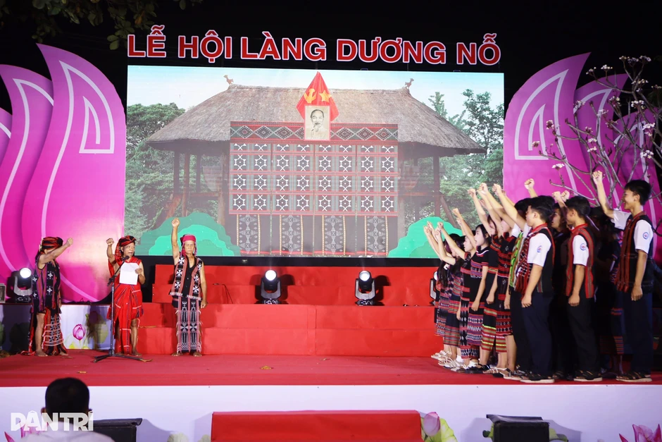 Đồng bào vùng cao xứ Huế tự hào được mang họ Chủ tịch Hồ Chí Minh