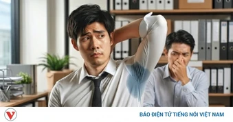 Đồng nghiệp có mùi cơ thể, góp ý sao để anh không tổn thương