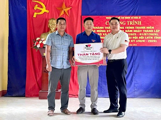 Doppelherz Việt Nam mang đến “Sân chơi cộng đồng”, ươm mầm ước mơ vùng cao tại Lào Cai Doppelherz Việt Nam mang đến “Sân chơi cộng đồng”, ươm mầm ước mơ vùng cao tại Lào Cai